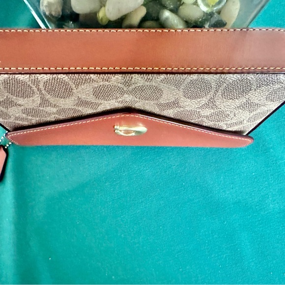 Coach Wyn Crossbody Tan Rust - Picture 5 of 16